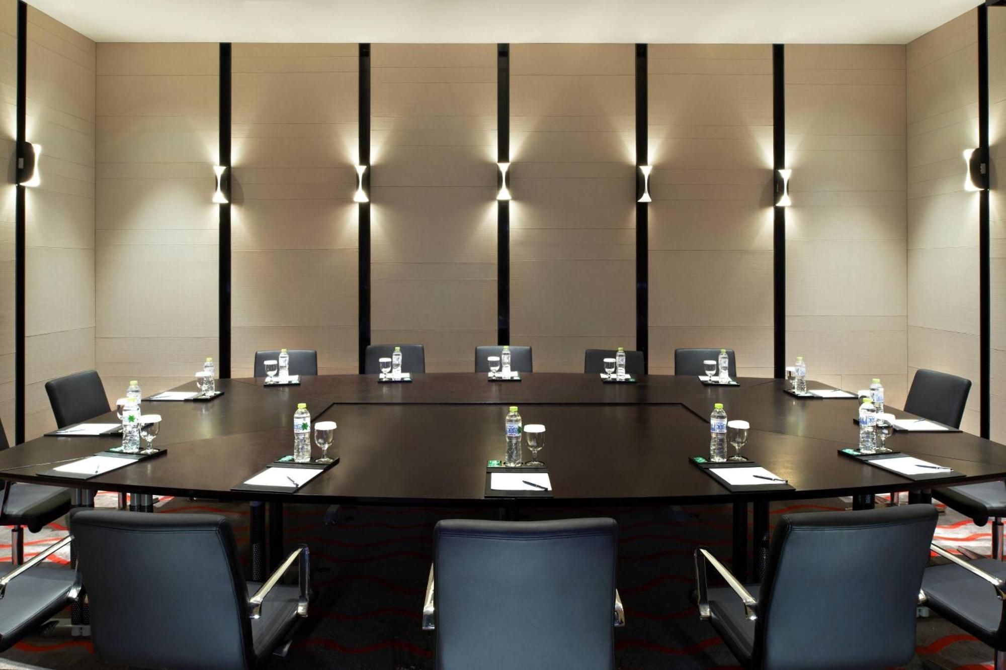Four Points By Sheraton Qingdao, West Coast Exterior foto