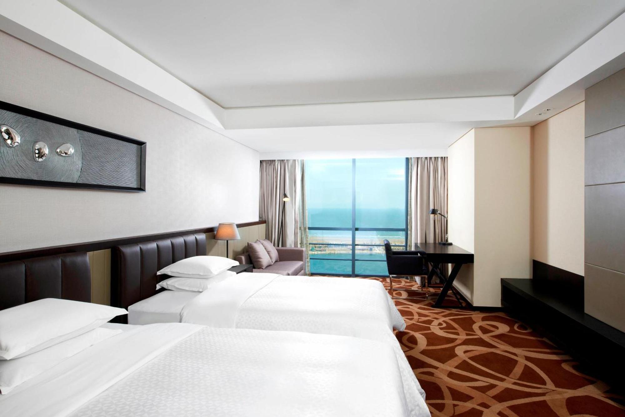 Four Points By Sheraton Qingdao, West Coast Exterior foto