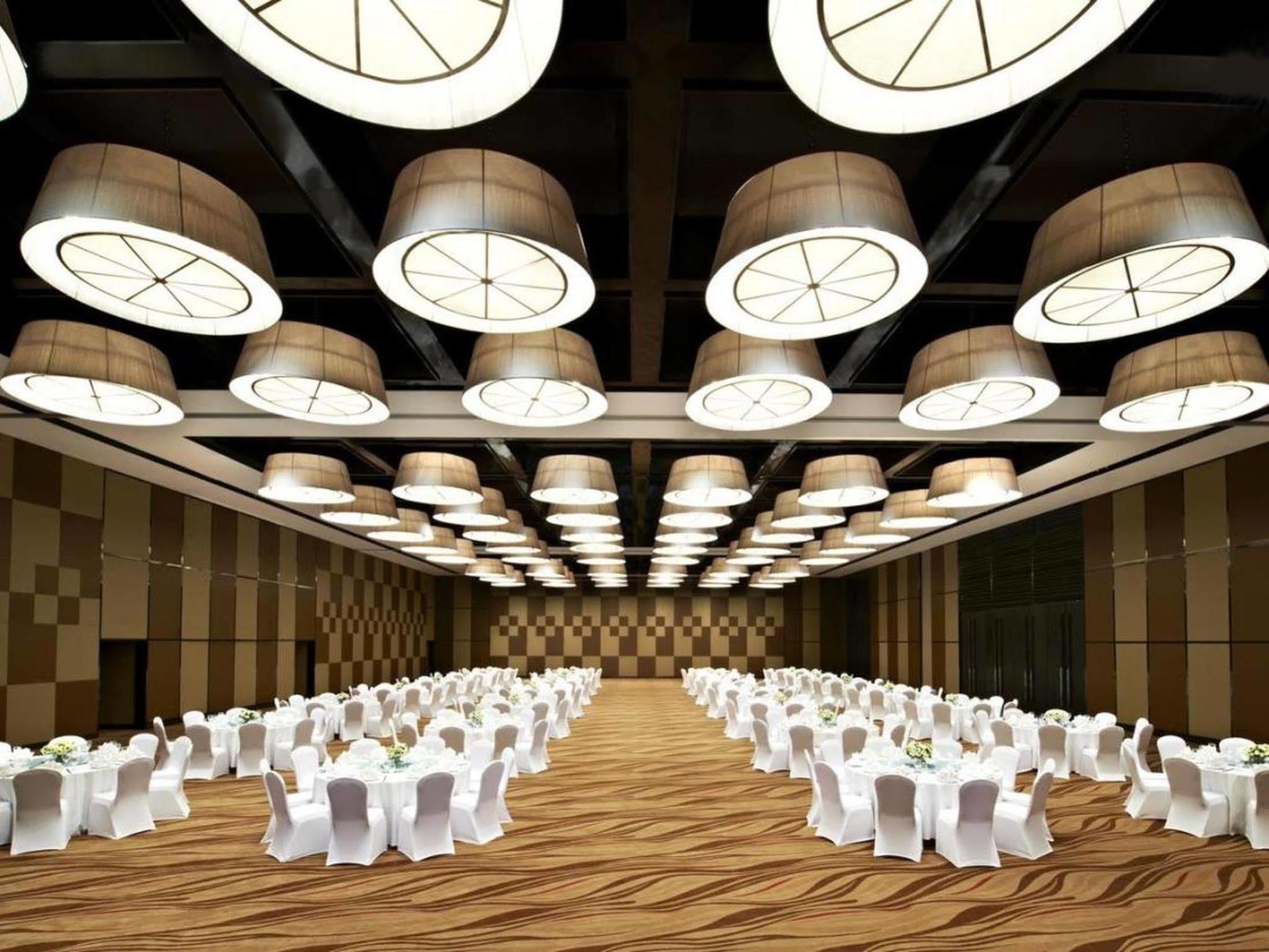 Four Points By Sheraton Qingdao, West Coast Exterior foto